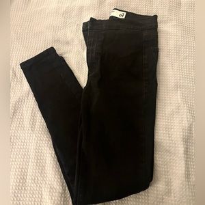 Garage high rise black skinny jeans Size M